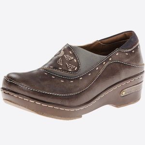 L’ARTISTE by Spring Step Burbank Leather Slipon Clogs-Brown. Women’s EUC 39.